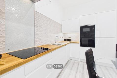 Kitchen/Living area