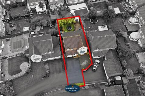 32 Shillingstone Close (4 of 42).jpg