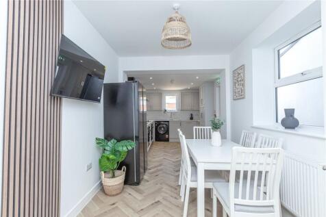 Forest Road, Fishponds photo 3