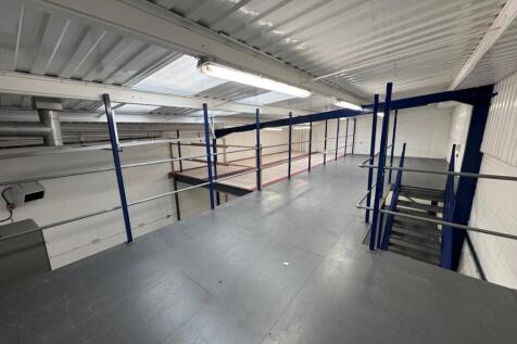 11 Hawthorn Centre (28).jpg