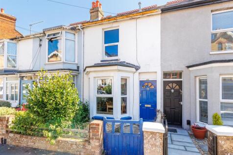 Cowes, PO31 - property photo