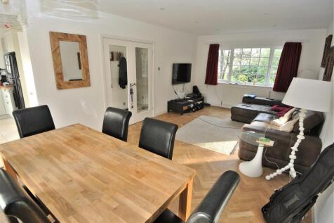 Living room.JPG