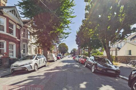 PR0752-STILL019.jpg