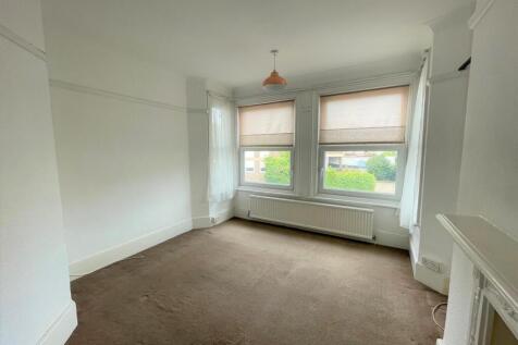 Wellesley Road, Clacton-On-Sea photo 5