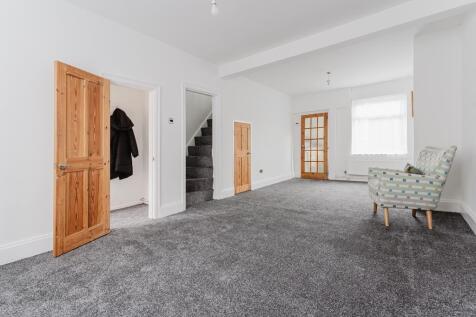 35 Durban Road, Kettering--2.jpg