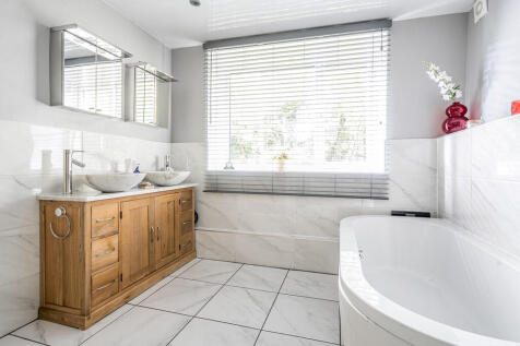 Ground Floor Fami...