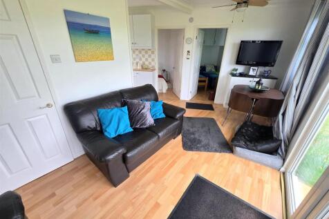 Lounge/Kitchen