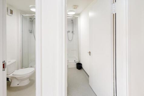 1-54-Glasshouse-St-Bathroom(3)