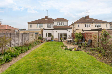 Gallants Farm Road, Barnet, EN4-Garden2