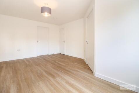 Dolan Drive, Weldon, Corby, Northamptonshire, NN17 3GS photo 3