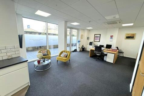 Kew Bridge  Unit 2  Brentford 3.jpg