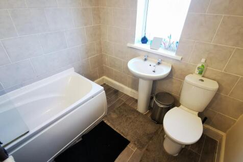 Deanham Gardens, Fenham, Newcastle upon Tyne, NE5 photo 3