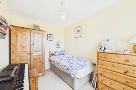 Bedroom: