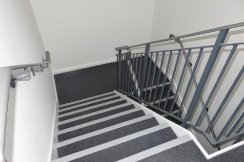 Dock Road, Tilbury, Essex, RM18 photo 3
