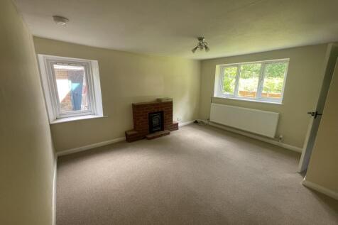 18, The Bogs, Fleet, Hampshire, GU51 1AB photo 3