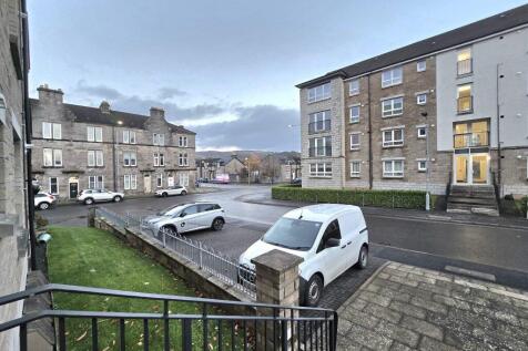2 Castlegate Avenue, Flat 1/3 Dumbarton G82 1AL photo 4