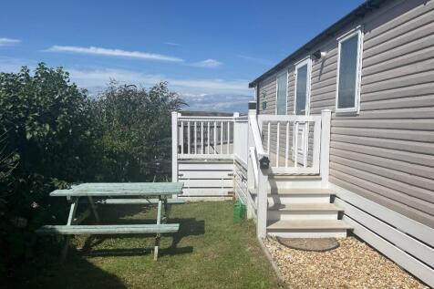 Garden &amp; entrance