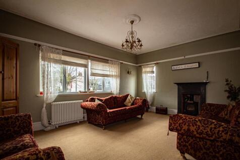 Fairmead Avenue, Westcliff-on-Sea photo 3
