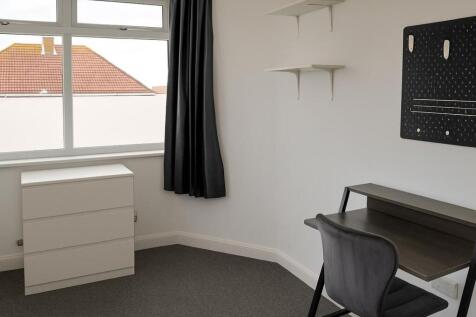 Wades Road, BS34 photo 4