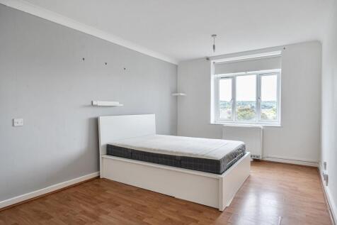 Generous super king sized bedroom