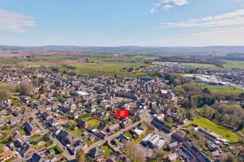 2 Gordon Park Kirriemuir-17.jpg