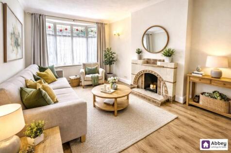Lounge (Virtually Staged)