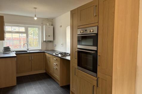 Kitchen 1.jpg
