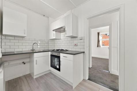 Flat 8, Newcomen Court, Newcomen Road, Portsmouth-