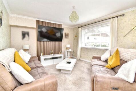 Lounge Angle 1