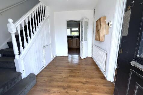 Northdrift Way, Luton, Bedfordshire, LU1 photo 3