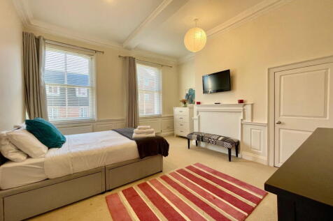 Phoenix House Bartholomew Street Newbury photo 5