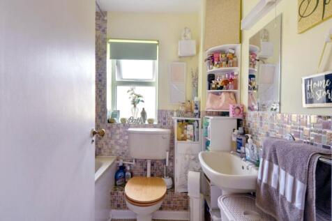Bathroom_Pic_ (1).jpg