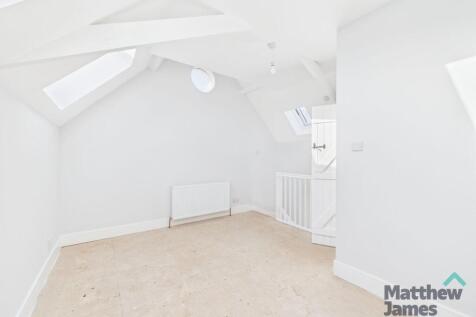 10 Connaught Gardens East, Clacton On Sea, CO15 photo 3