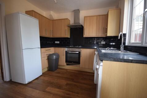 Whatley Ave, SW20: 3 bed 1 rec 1 bath  photo 4