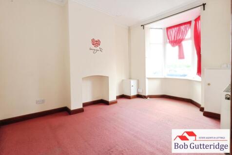 BAY FRONTED LOUNGE