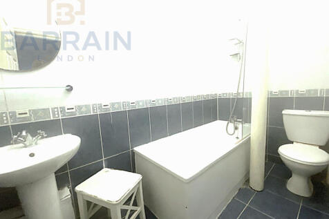 bathroom copy eeadad68-0aff-4bc6-b34a-076d4f690de9