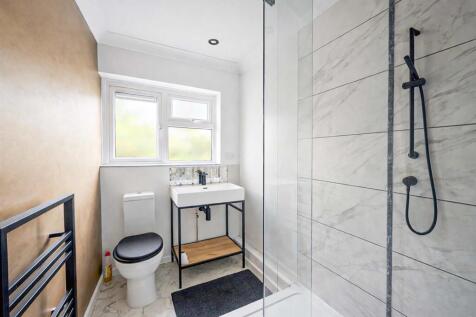 file_0000000001e471f4ab233c829176ef8a shower.jpg