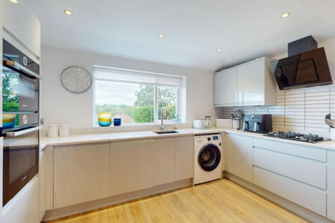 236-Tinshill-Road-08082026_185124