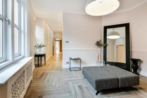 Knightsbridge Luxury  Flat 30, Wellington Court (25).jpg