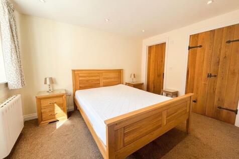 Monmouth Close, Kenilworth, CV8 photo 4