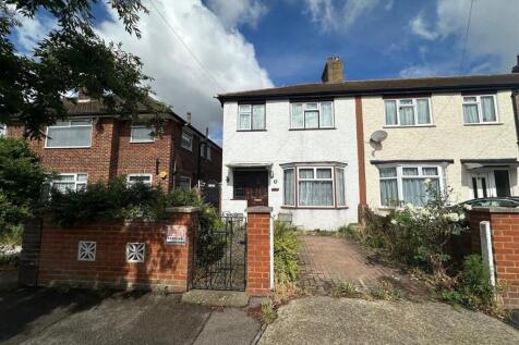 Feltham, TW14 - property photo