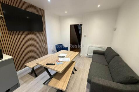 Mackintosh Place, Roath, Cardiff, CF24 4RR photo 3