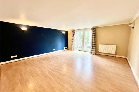 Holyrood Street, Chard, Somerset, TA20 photo 3