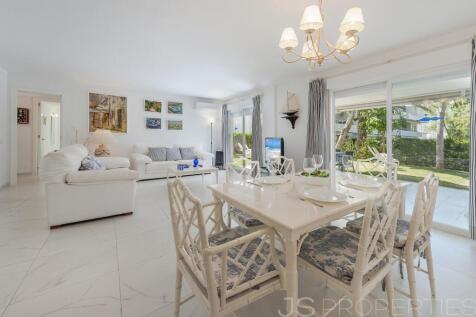 Beautiful ground-floor apartment in the Bellresguard complex