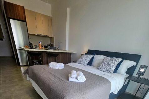 Studio Apartment for