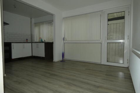 Monksfield Avenue, Birmingham, B43 photo 5