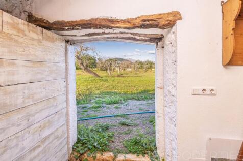 Land with license to build