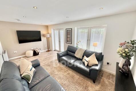 Auldlea Gardens, Beith lounge pic