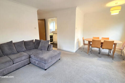 LOUNGE - DINING AREA