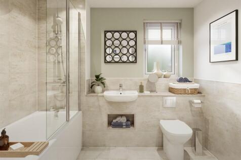 Family bathroom - typical Taylor Wimpey home